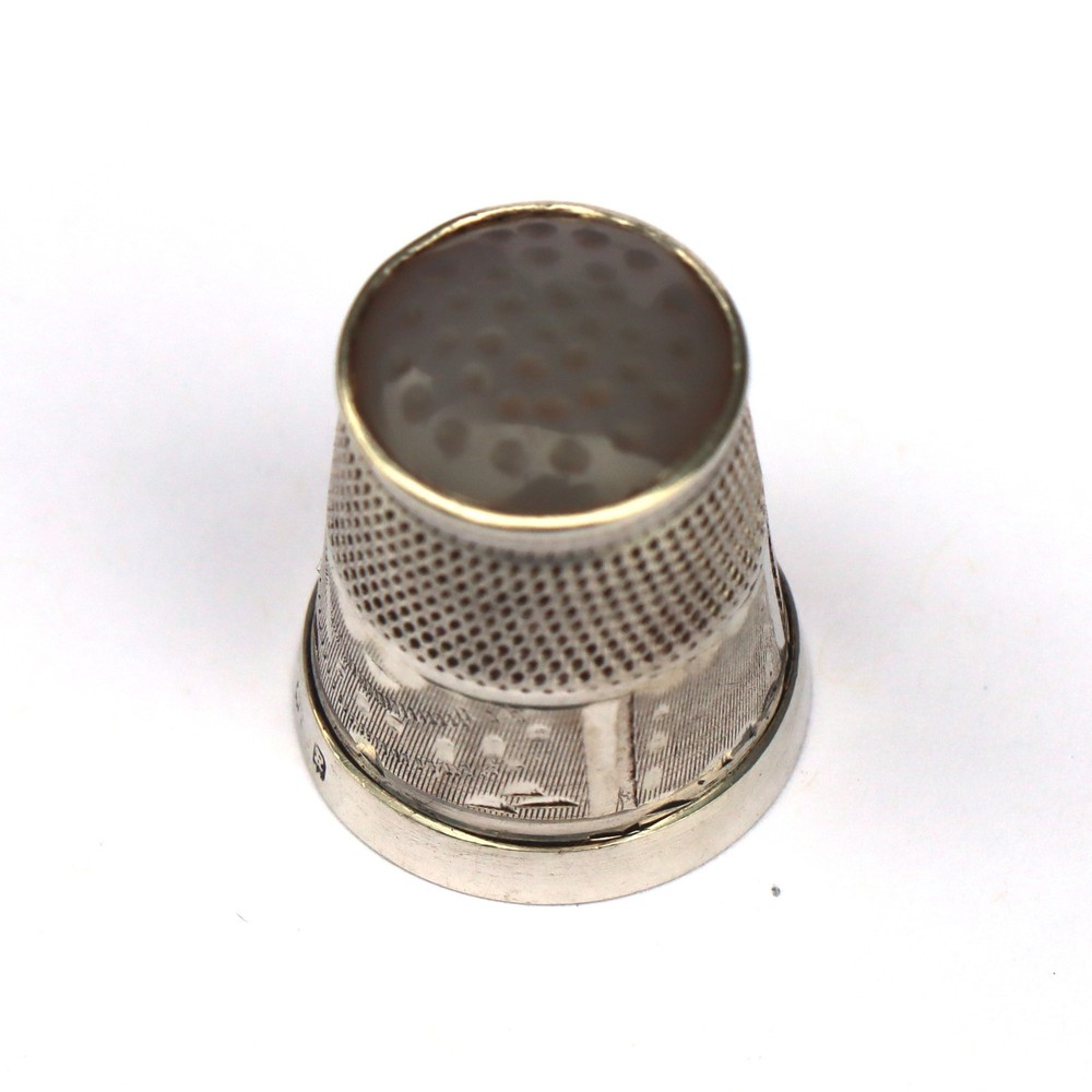 Antique Sterling Silver Chalcedony Gem set Engine Turned British Sewing Thimble