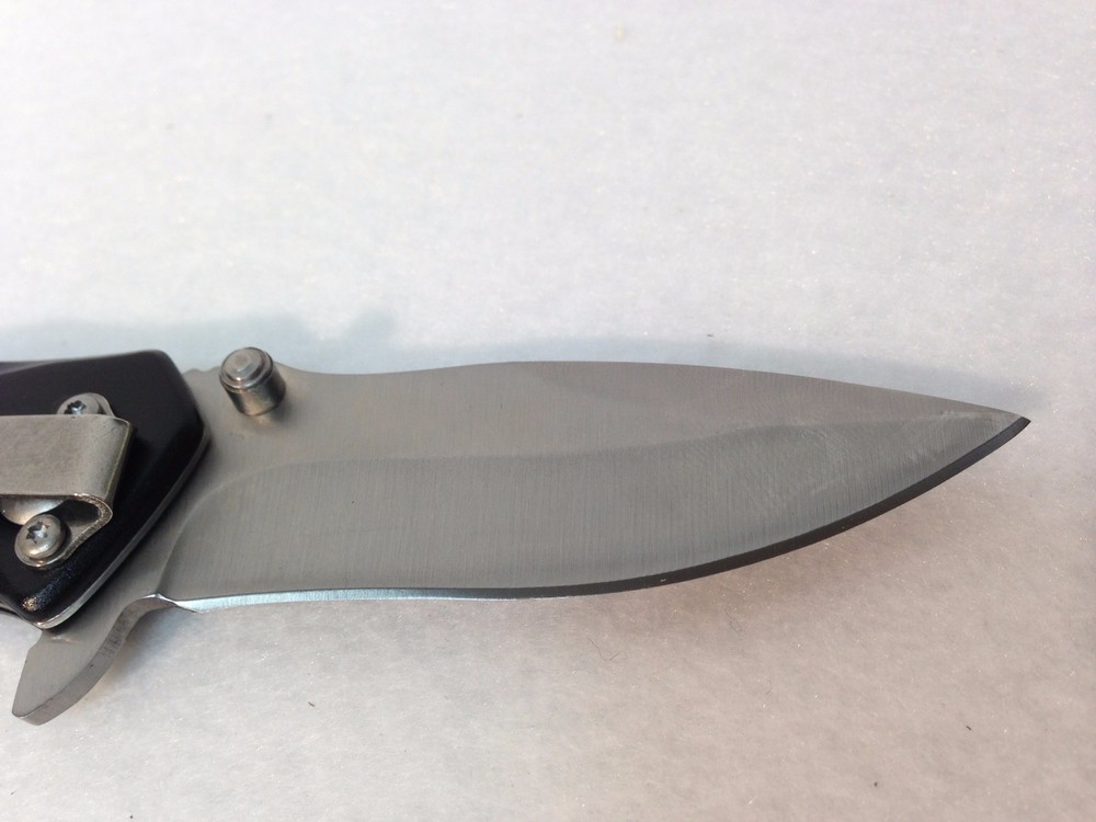 New Folding Knife with Built in Pocket/Money Clip - Multi Function Tool