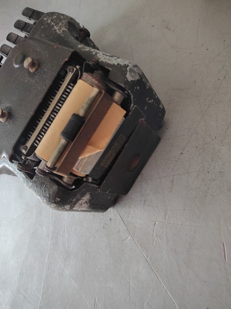 ANTIQUE STENOTYPE TYPING MACHINE WITH CASE BOOK COR