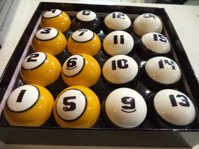 Georgia Tech Yellow Jackets Billiard Ball Set