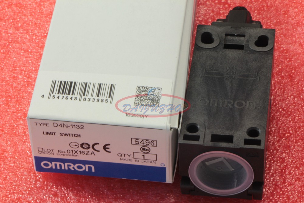 One Omron D4N-1132 Limit Switch New