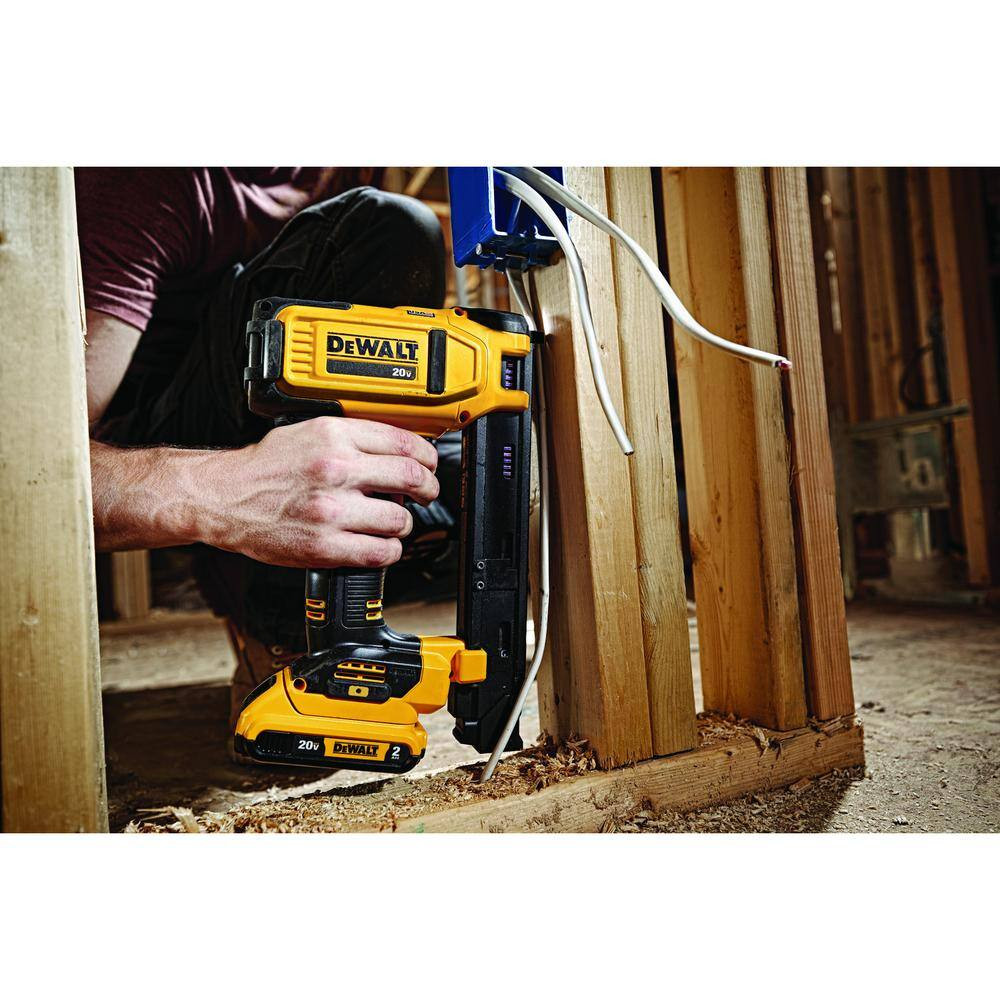 1 In. Insulated Electrical Staples 4 Boxes (540 per Box)