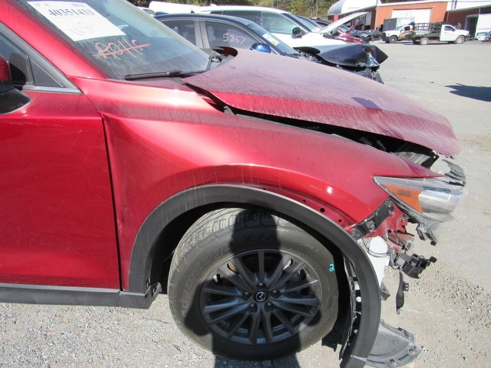 CX-5 2017 Glove Box 1000541