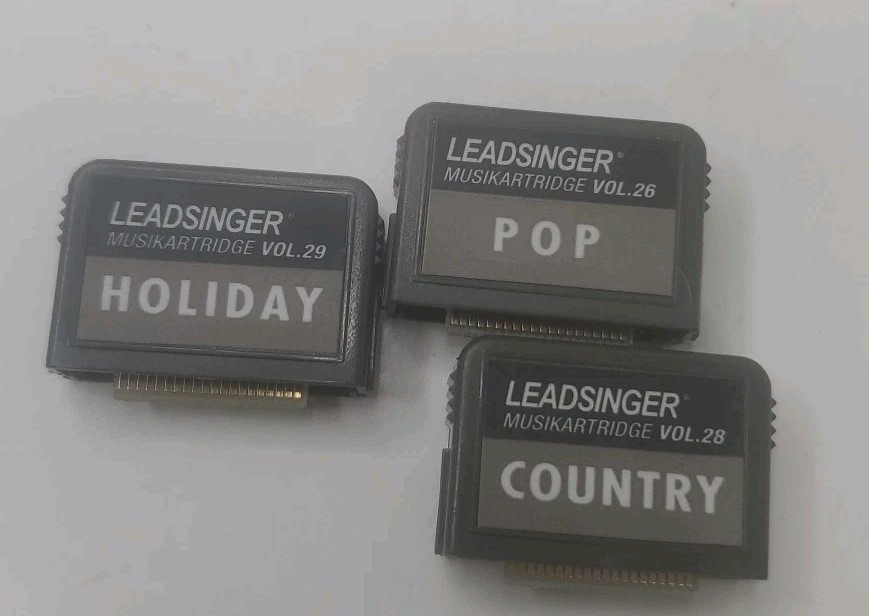 Leadsinger LS-2100 Karaoke Microphone & Book
