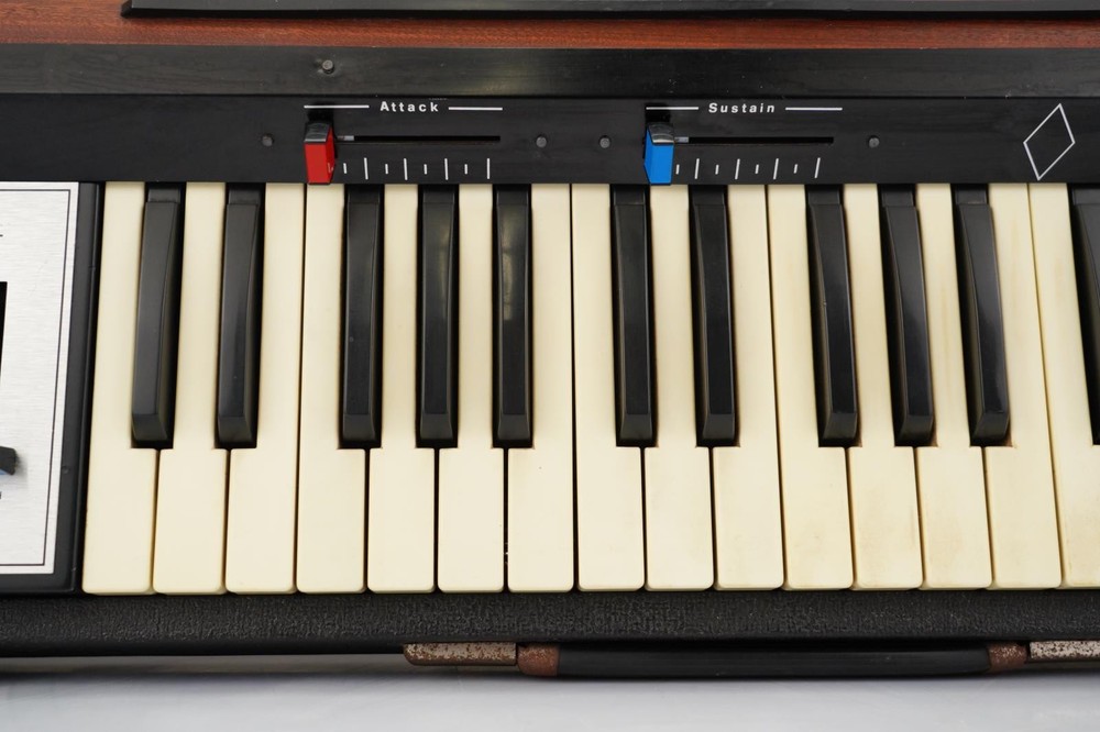 Logan String Melody Synthesizer #57571