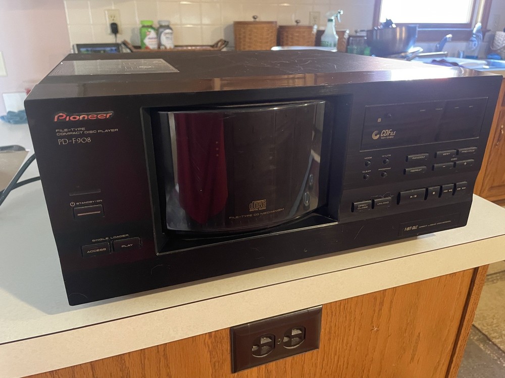 Pioneer F908 CD Player, turns on but has U2 code sometimes