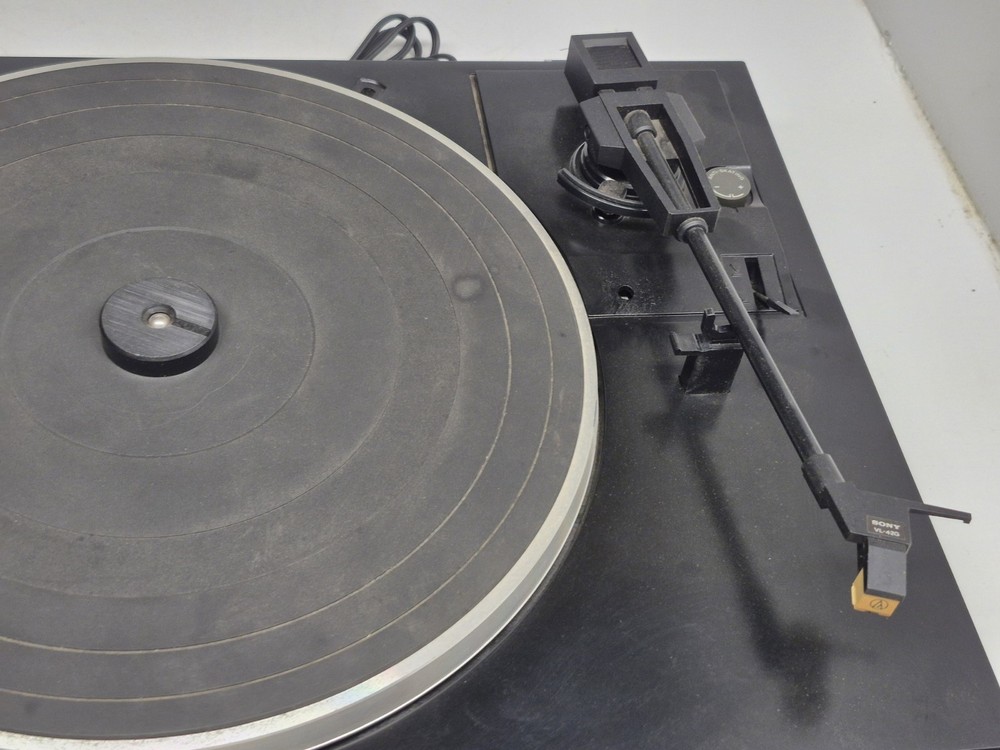 SONY PS-LX235 TURNTABLE/RECORD PLAYER
