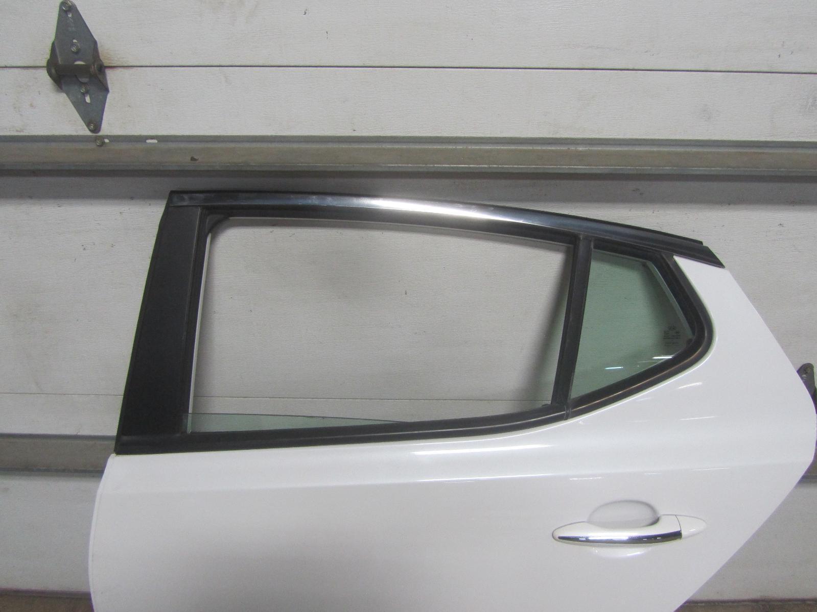 11-15 KIA OPTIMA LR Left Driver Rear Door Left Rear Door Snow White Pearl SWP
