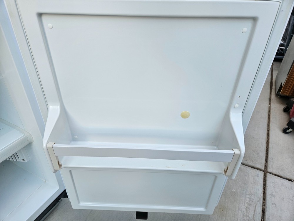 Sub-Zero UC24C - 24 Inch Built-in Undercounter Refrigerator /Freezer Panel Ready