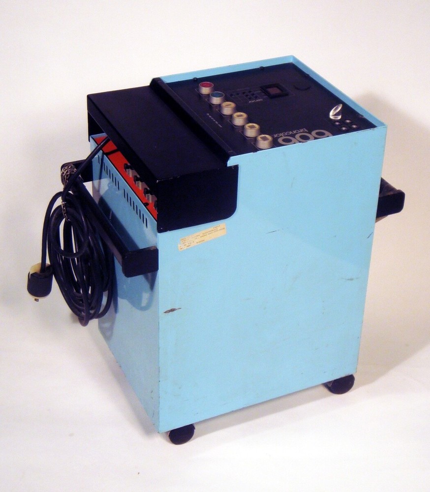 Broncolor 606 Strobe Generator (6400 w/s) Lightly Used