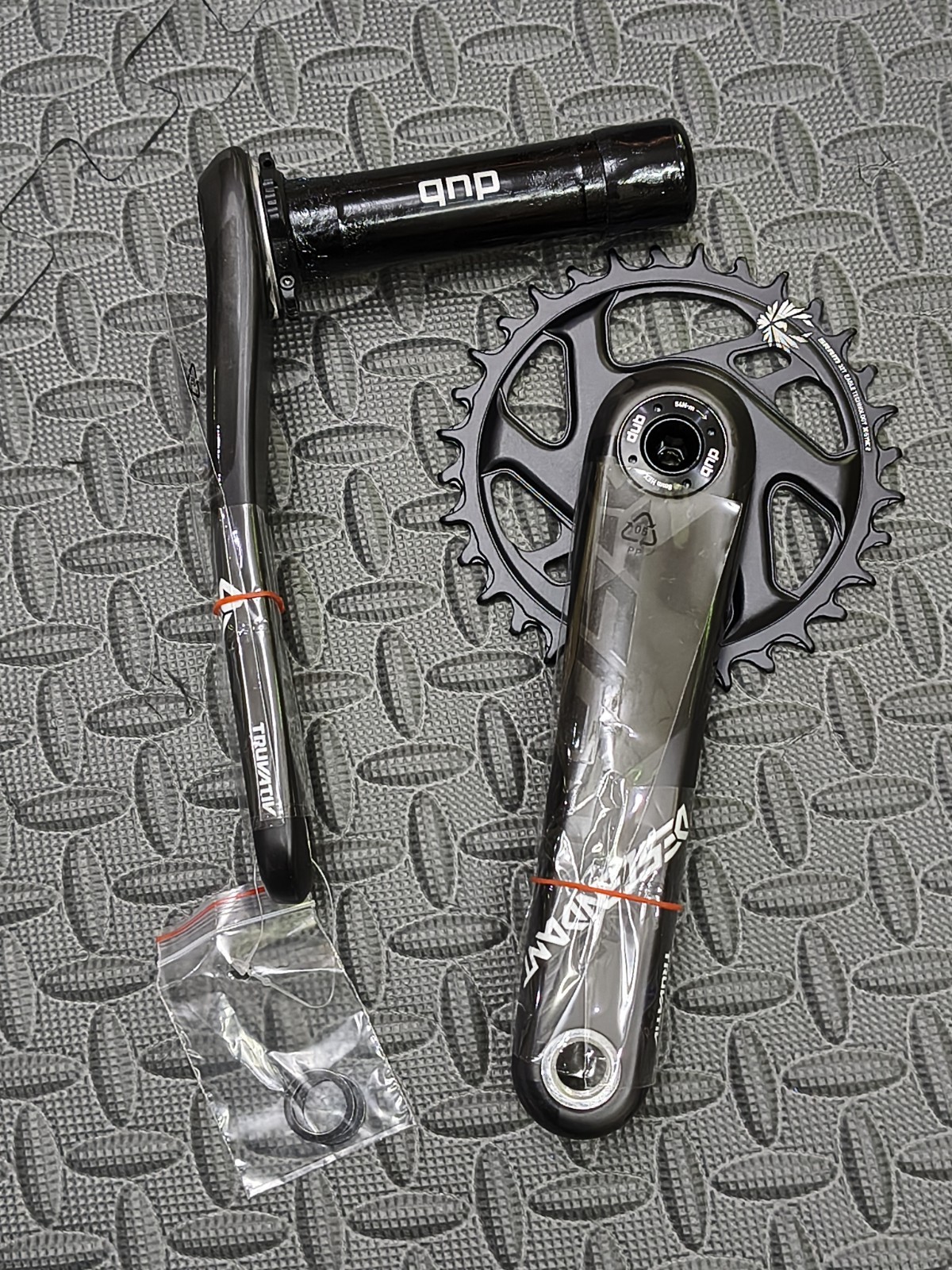 SRAM Truvativ Descendant Eagle 12-Speed 32T 170mm DUB 3mm Boost Carbon Crankset