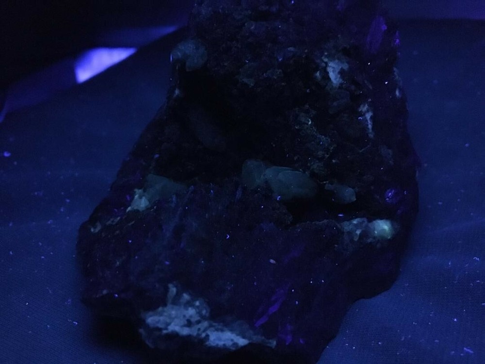 KB: NICE! FL. SW & LW LIGHT YELLOW/WHITE ANGLESITE CRYSTALS SOLID GALENA MATRIX