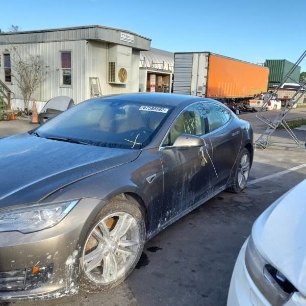 TESLA S 2015 Battery 479494