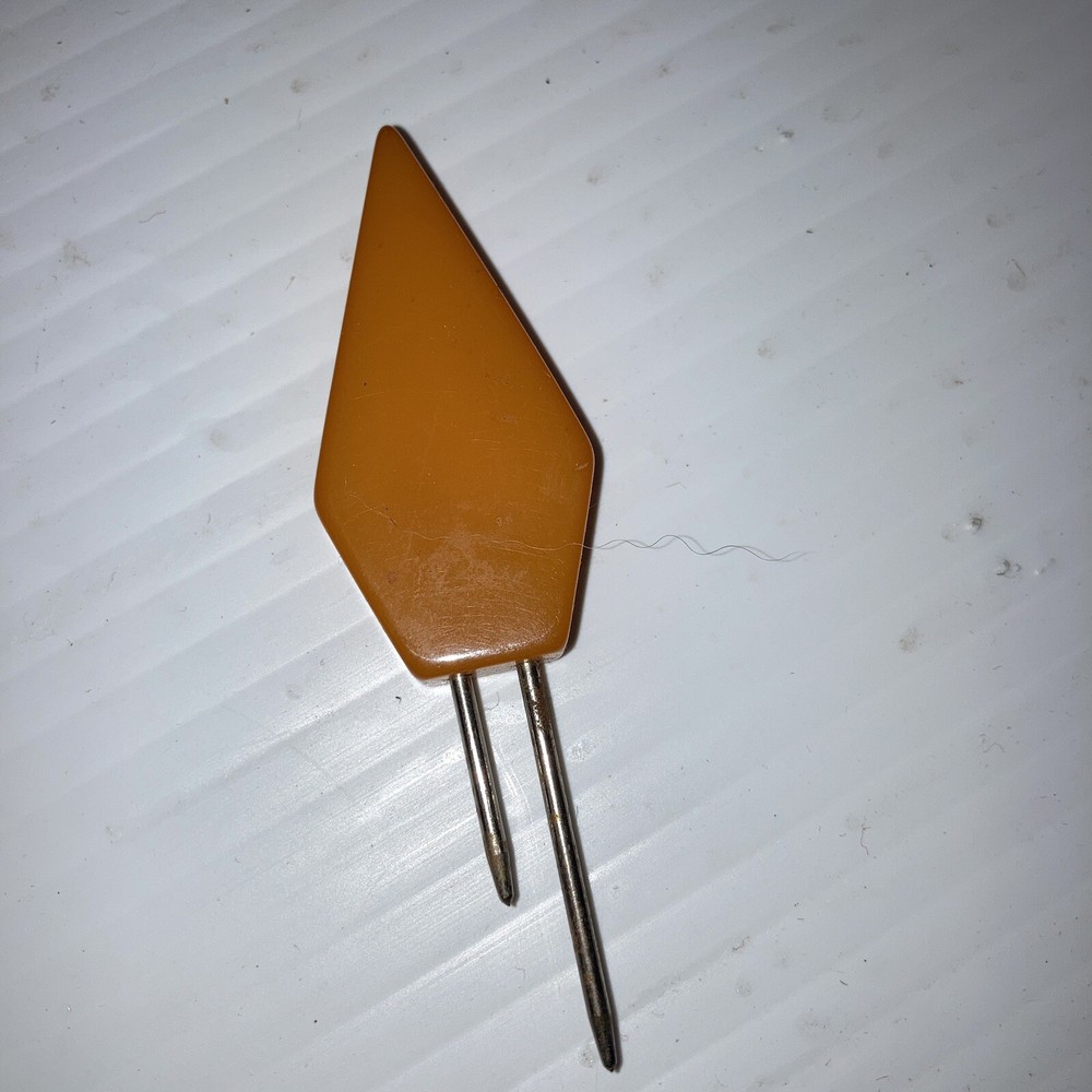 Vintage Bakelite / Catalin Corn Knobs Butterscotch F6-47