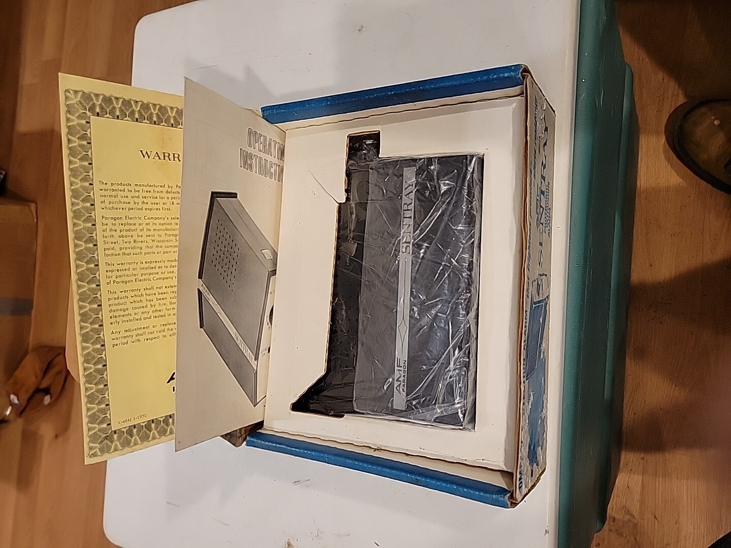 AMF Paragon Sentray Model SR1 Photronic Intrusion Alarm Nos (E)