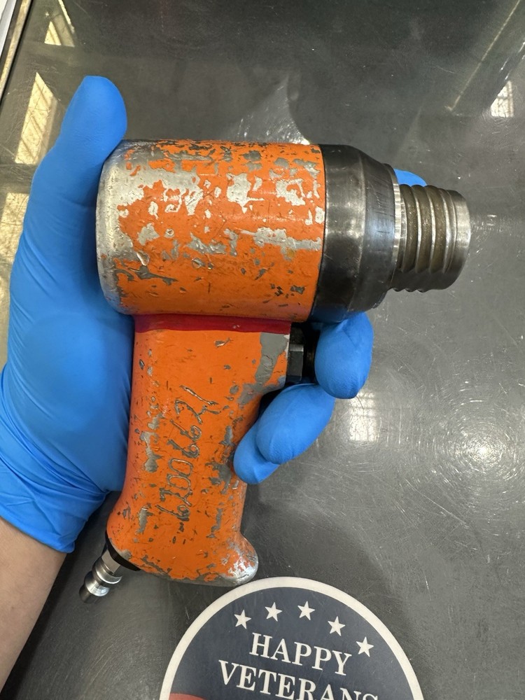 American Pneumatic Tools (APT) 1X Rivet Gun, Model 100B