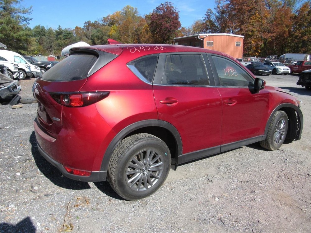 CX-5 2017 Glove Box 1000541