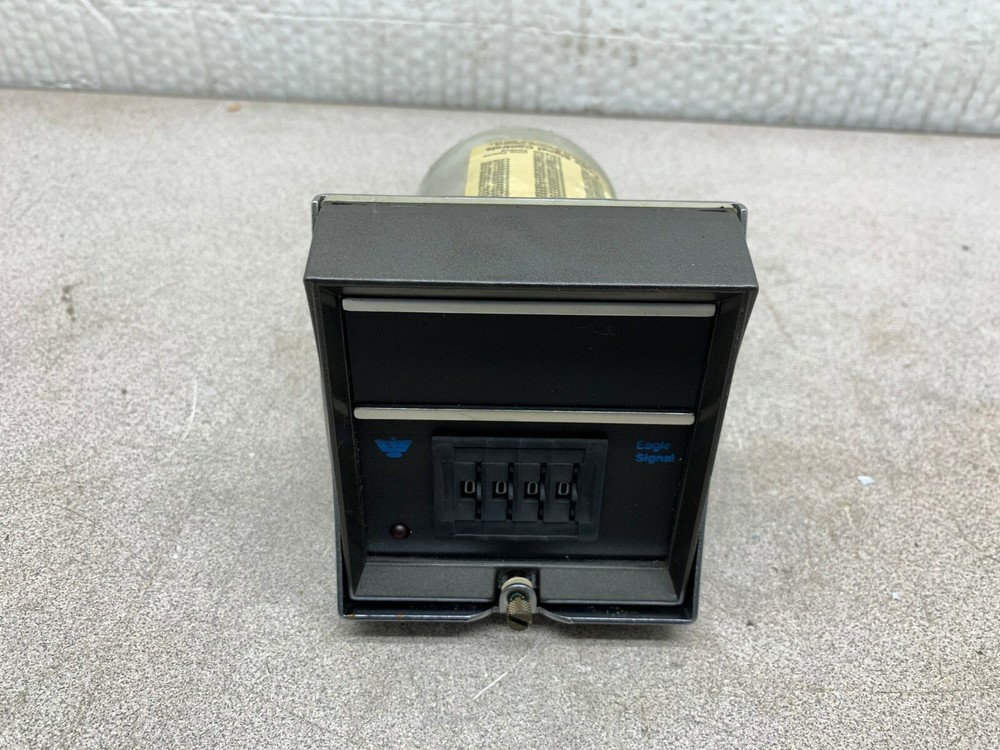 NEW NO BOX EAGLE SIGNAL CONTROLS TIMER COUNTER CT510A6