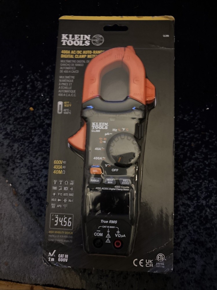 Klein Tools CL390  400 A AC/DC Auto-Ranging Digital Clamp Meter.