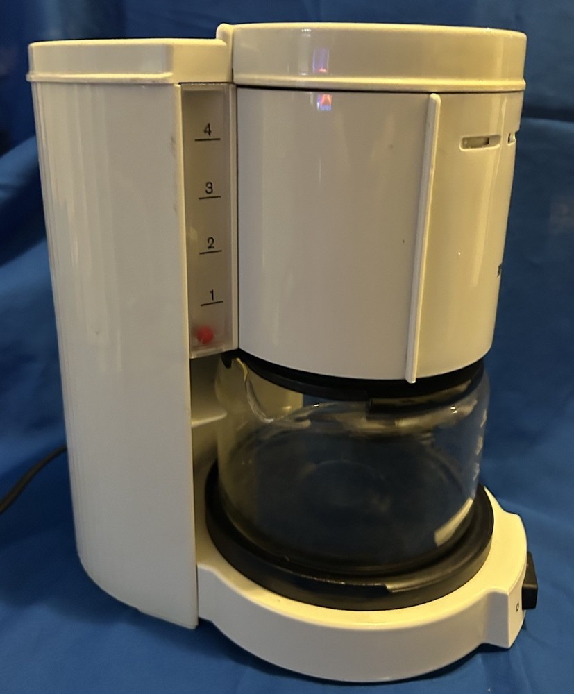 Vintage BRAUN Aromaster 4-cup coffee maker white KF12