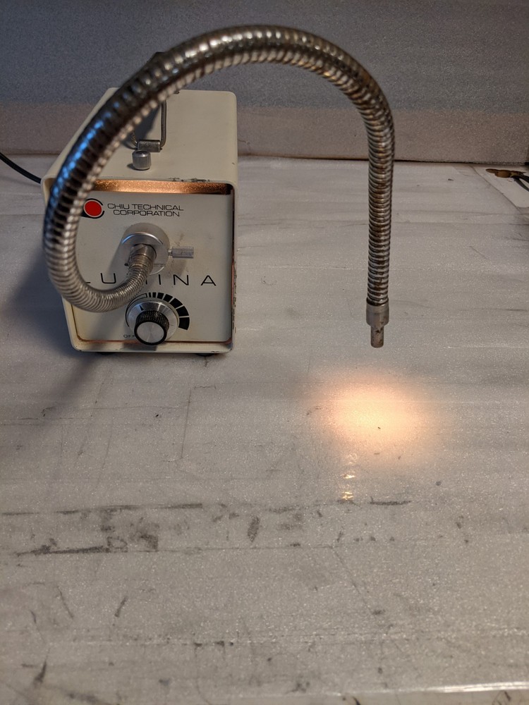Chiu Technical Lumina FO-150 150W Fiber Optic Light Source - Tested