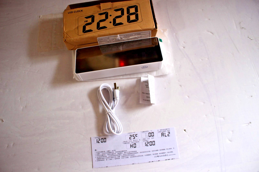 LED CLOCK PLX-A228 WHITE