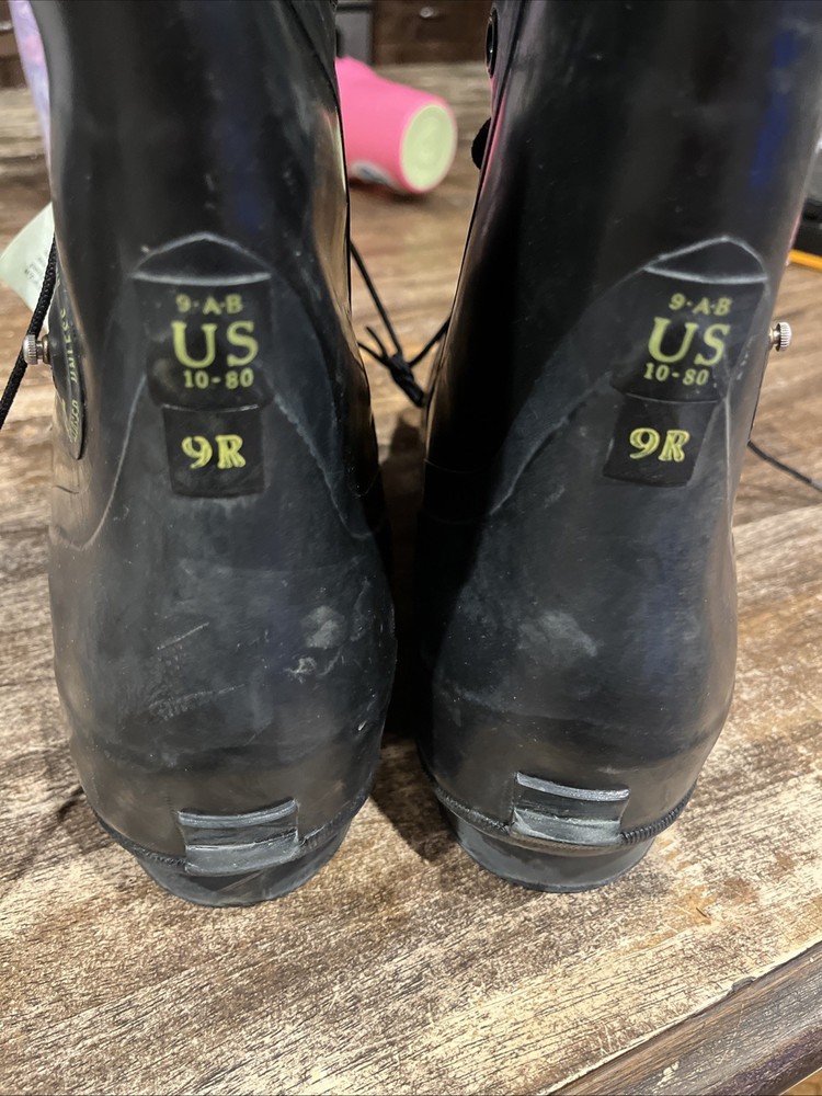 MICKEY MOUSE BUNNY BOOTS BATA Size 9R