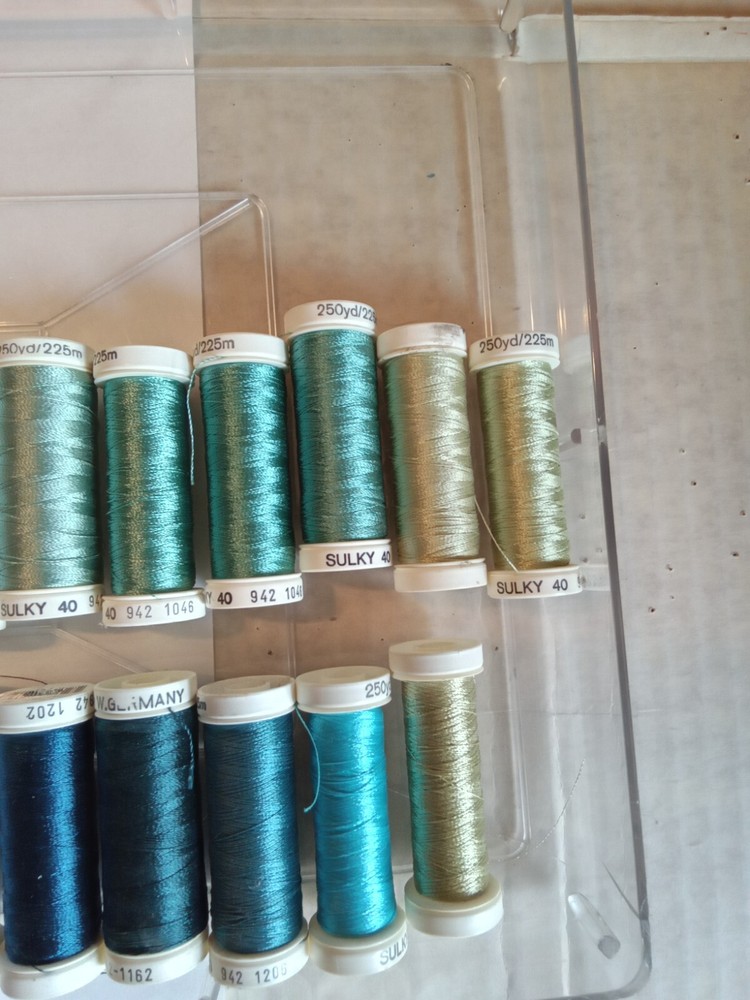 38 Spools Sulky Machine Embroidery Thread 40 Weight 250 Yds with Case