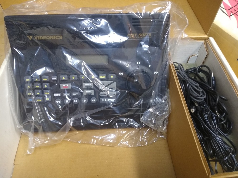 Videonics Edit Suite A/B Roll Edit Controller with Box, Cord, and Manual