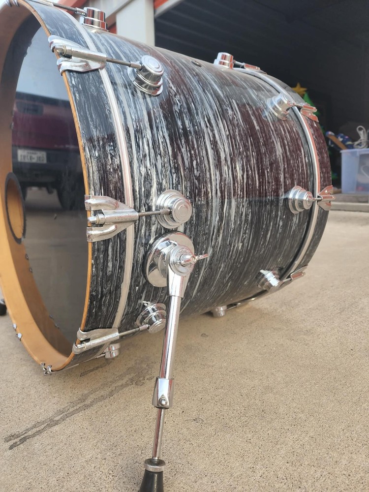 dw collectors maple drum set