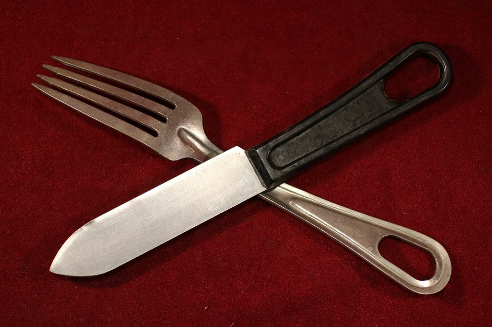 US Fork and Knife Set WW2 - Plastic Handled Knife
