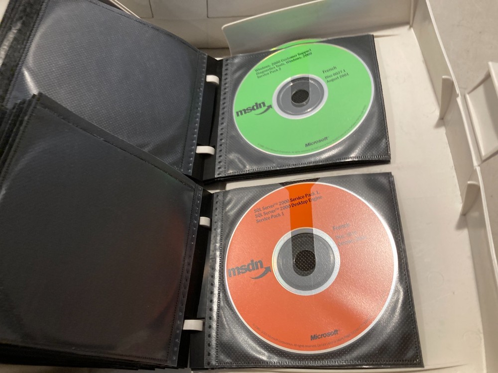 Microsoft Developer Network MSDN Disc Cases Empty Lot of 2 w/ Video Game Disc
