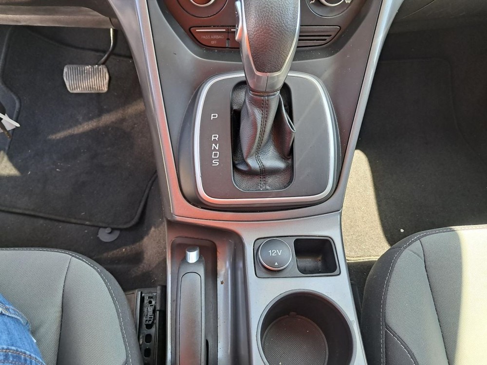 ESCAPE 2013 Glove Box 4772461