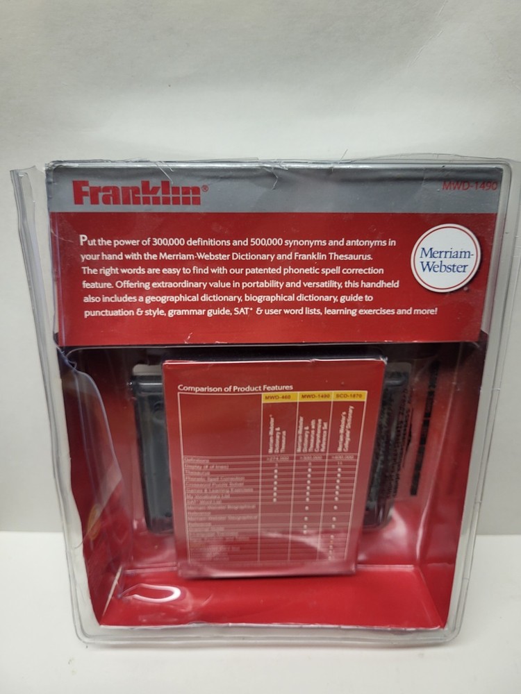Franklin Dictionary & Thesaurus with Comprehensive Reference Set MWD-1490