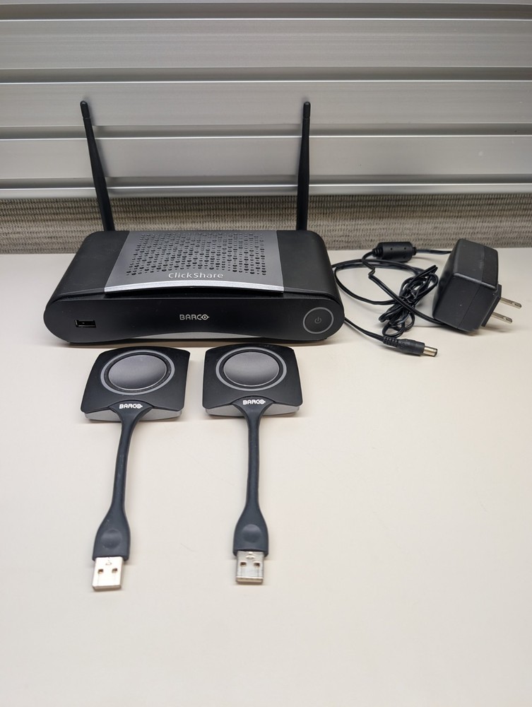 Barco ClickShare CSE-200 Wireless Presentation System w/2 Clickshare Buttons!!