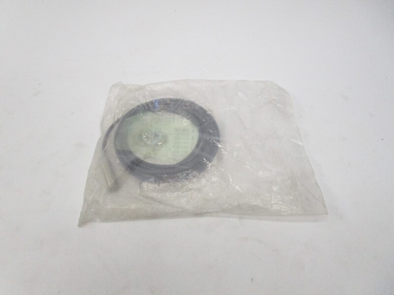 OMRON E2E-X2F2 12-24VDC NSMP
