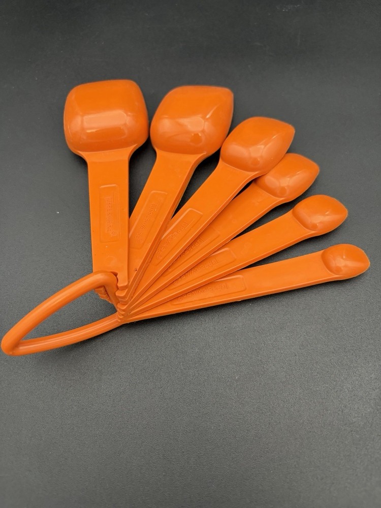Vintage Tupperware Measuring Spoon Set Orange
