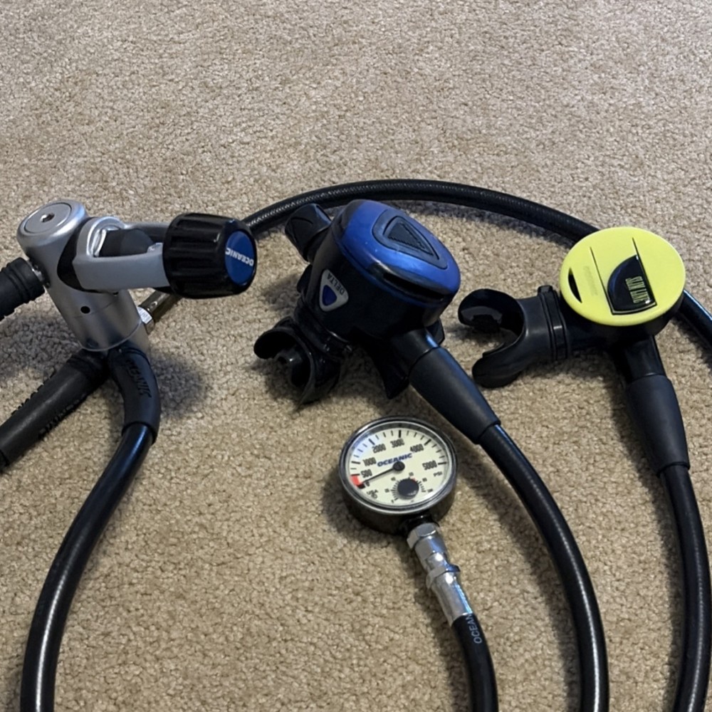 Oceanic Scuba Regulator Set with Pressure Gauge