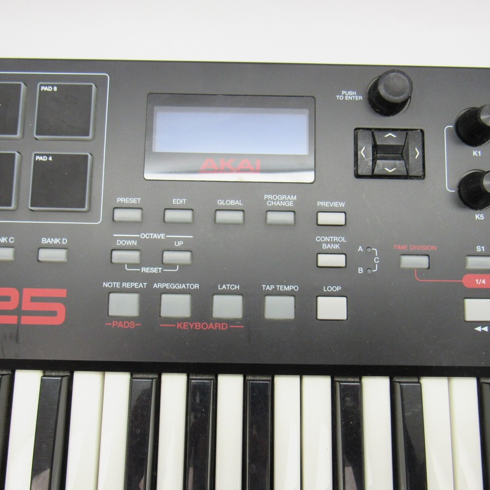 Akai Professional MPK225 25-Key USB MIDI Keyboard & Drum Pad Controller UNTESTED
