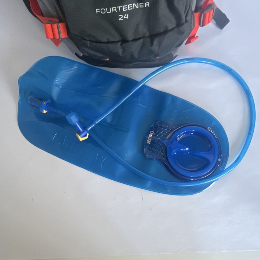 CamelBak Fourteener 24 Hydration Backpack Ventilation w/ 3L Bladder Never Used