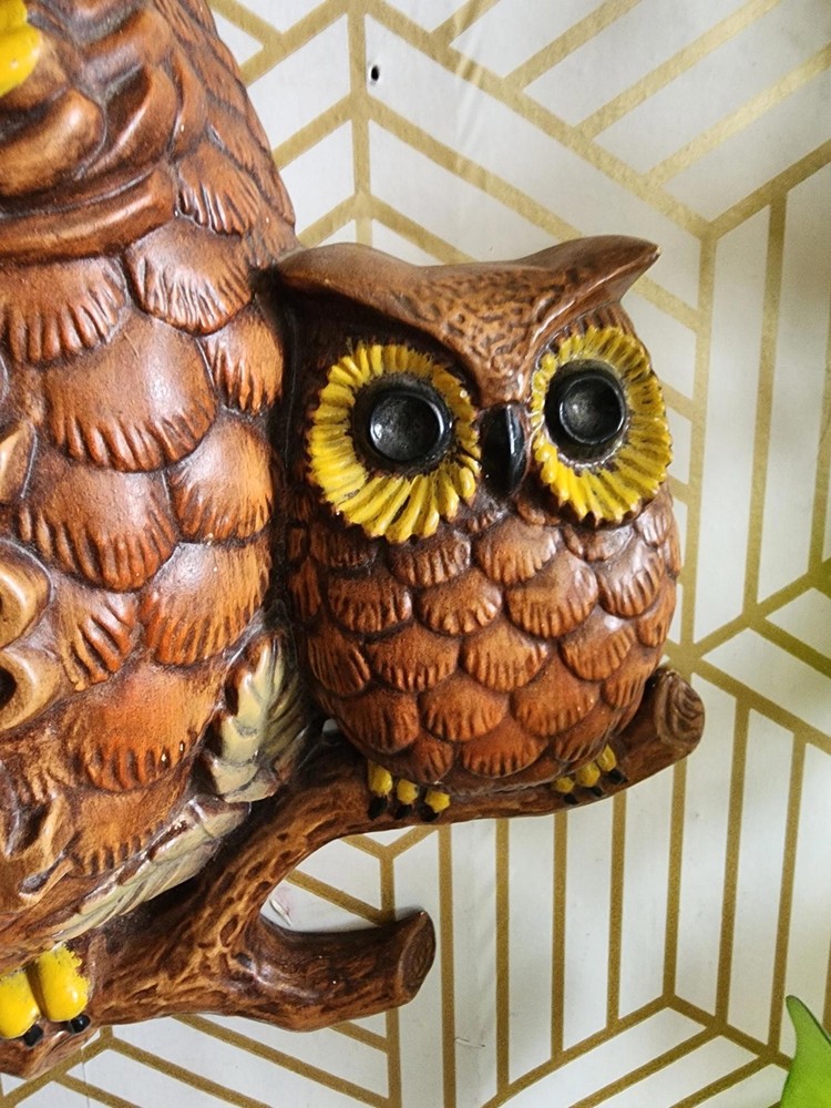 Vintage 1974 Arnels Ceramic Owl Wall Clock Handpainted