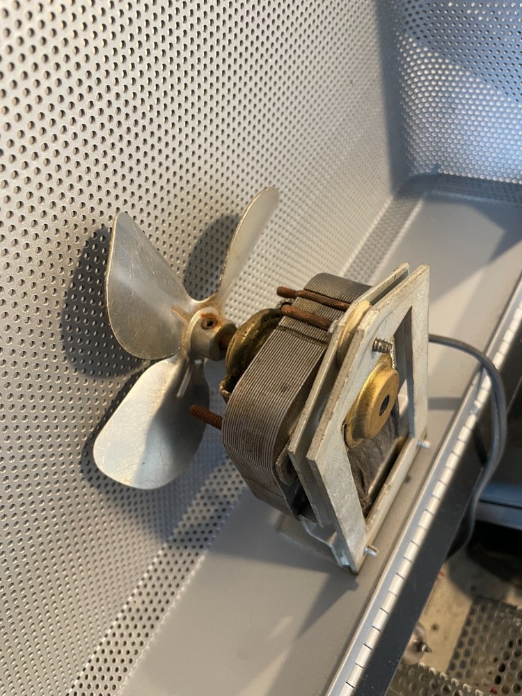 The Hallicrafters HT-32 Tube Ham Radio Transmitter/Exciter HT32 HT-32