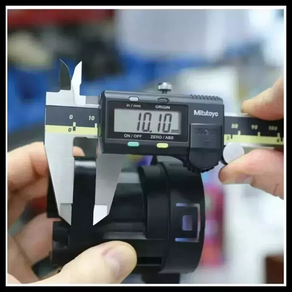 New for Mitutoyo 500-196-30 150mm/6" Absolute Digital Digimatic Caliper