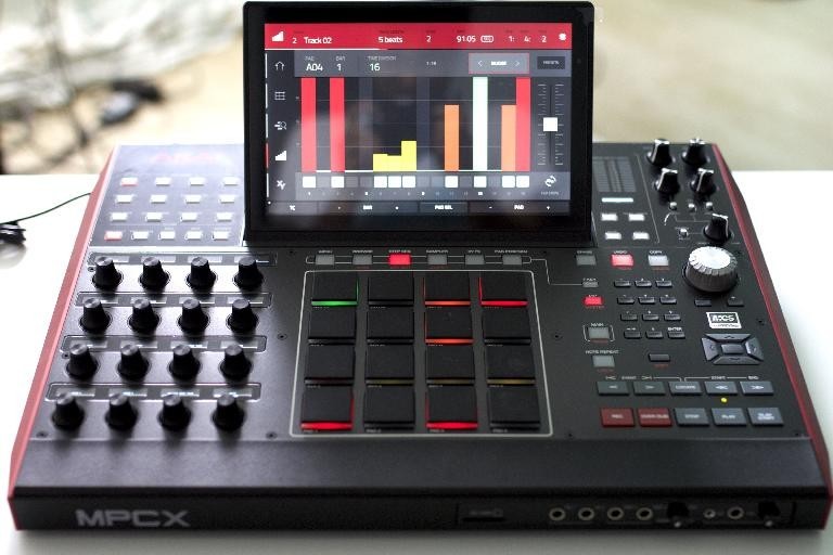 Akai Professional MPC-X Standalone Sampler and Sequencer