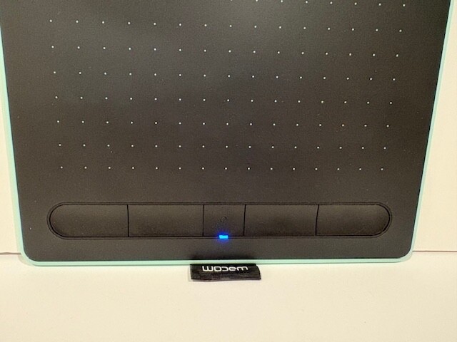 Wacom Intuos Bluetooth Graphics Drawing Tablet