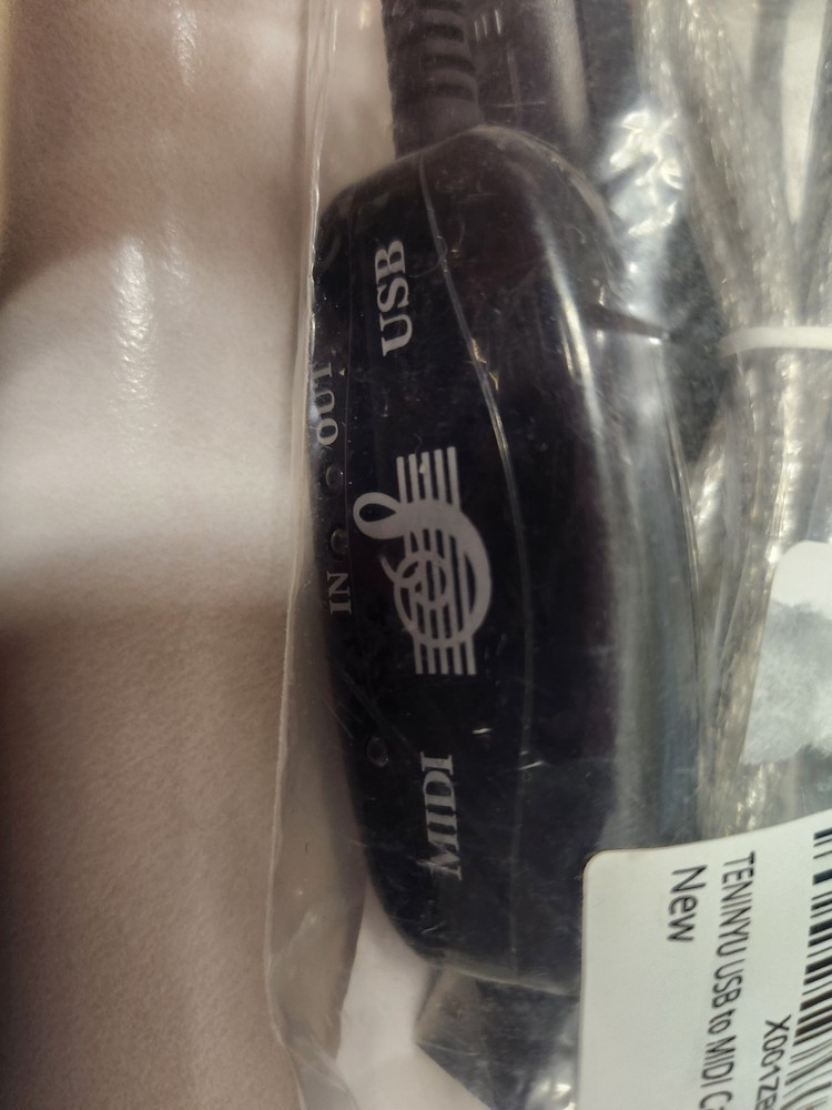 USB to MIDI Cable Interface Adapter 16 Channels PC Mac Keyboard Synth Controller