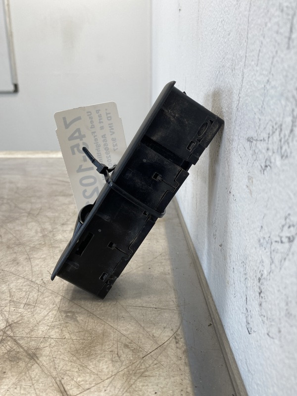 Freightliner Power Window Switch A6609200000 (745-10230)