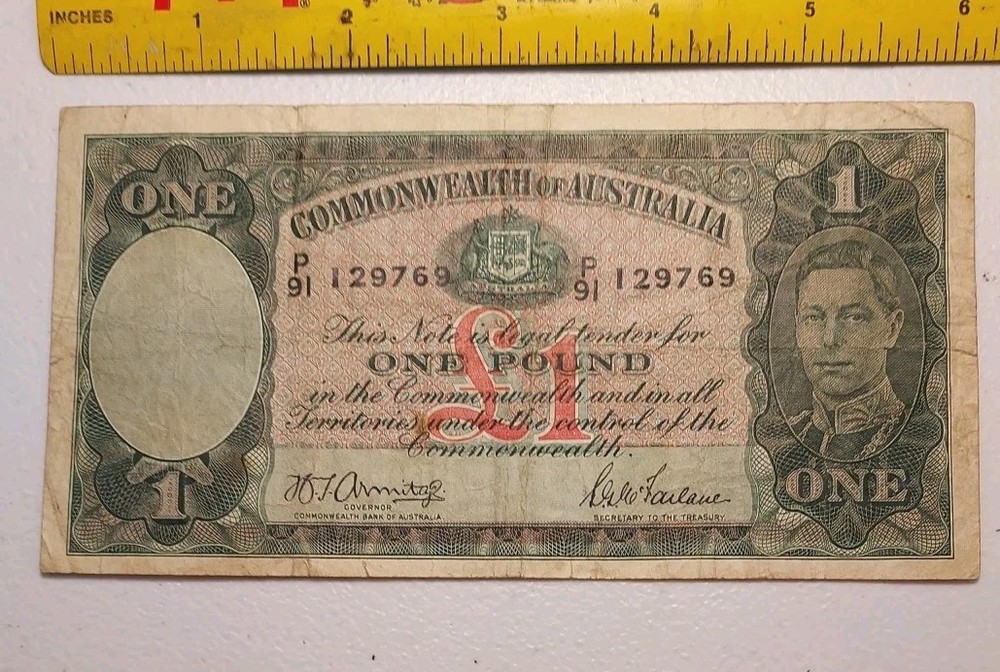 1942 Australia 1 Pound Note; Pick 26 *Armitage & McFarlane*