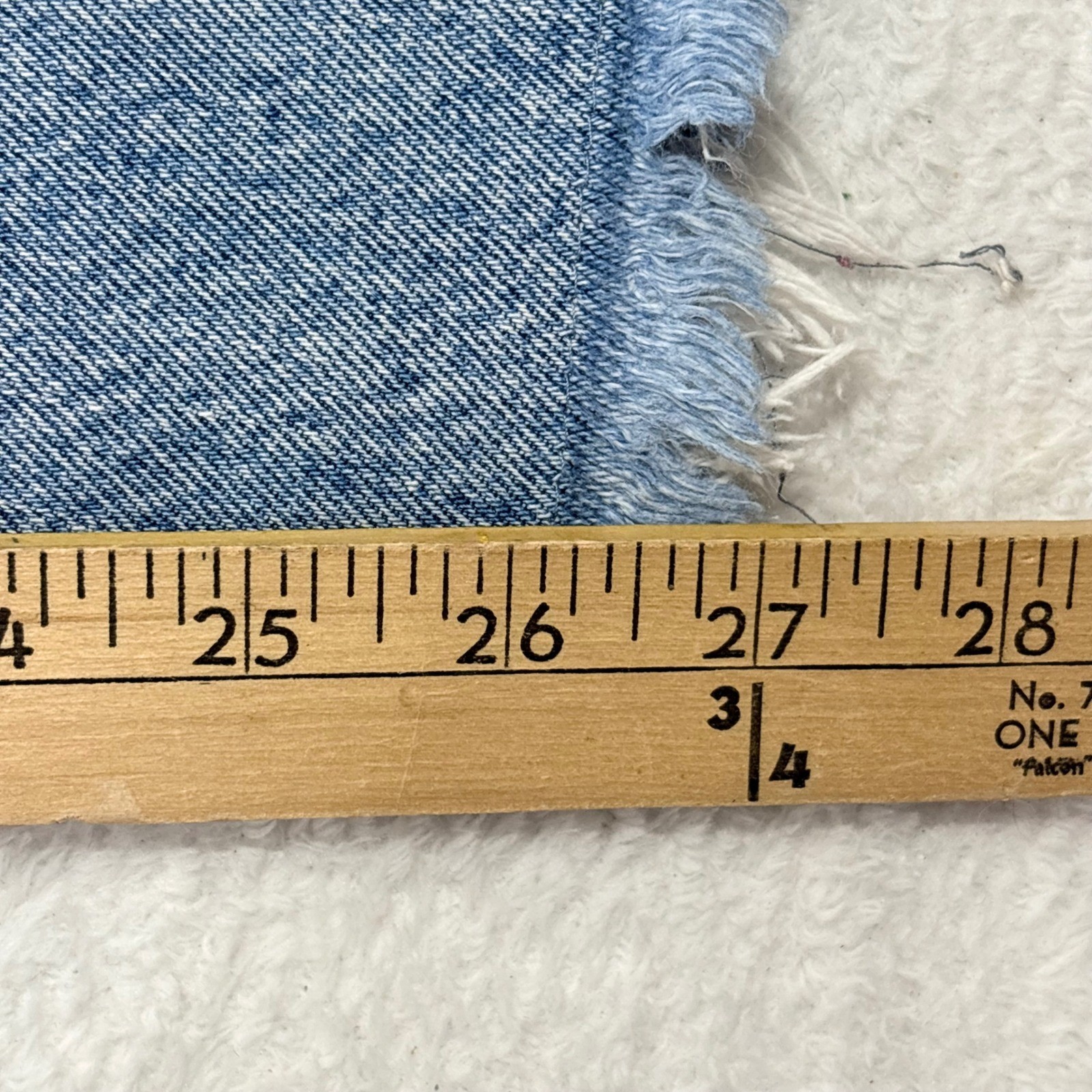 Levis Wedgie Straight Jeans Light Wash Raw Hem Womens 27 High Rise 100% Cotton