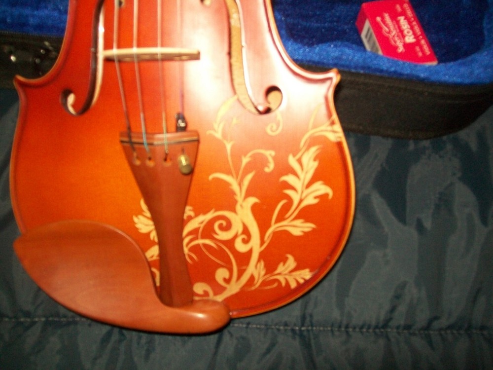 4/4 Full size violin